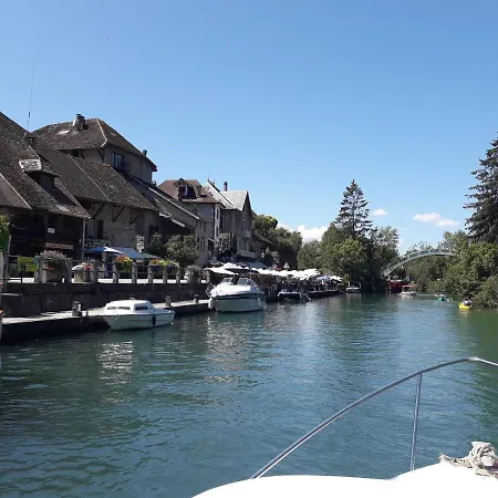 Le Perle D Eau 3 Etoiles Grand Port A Aix Les Bains